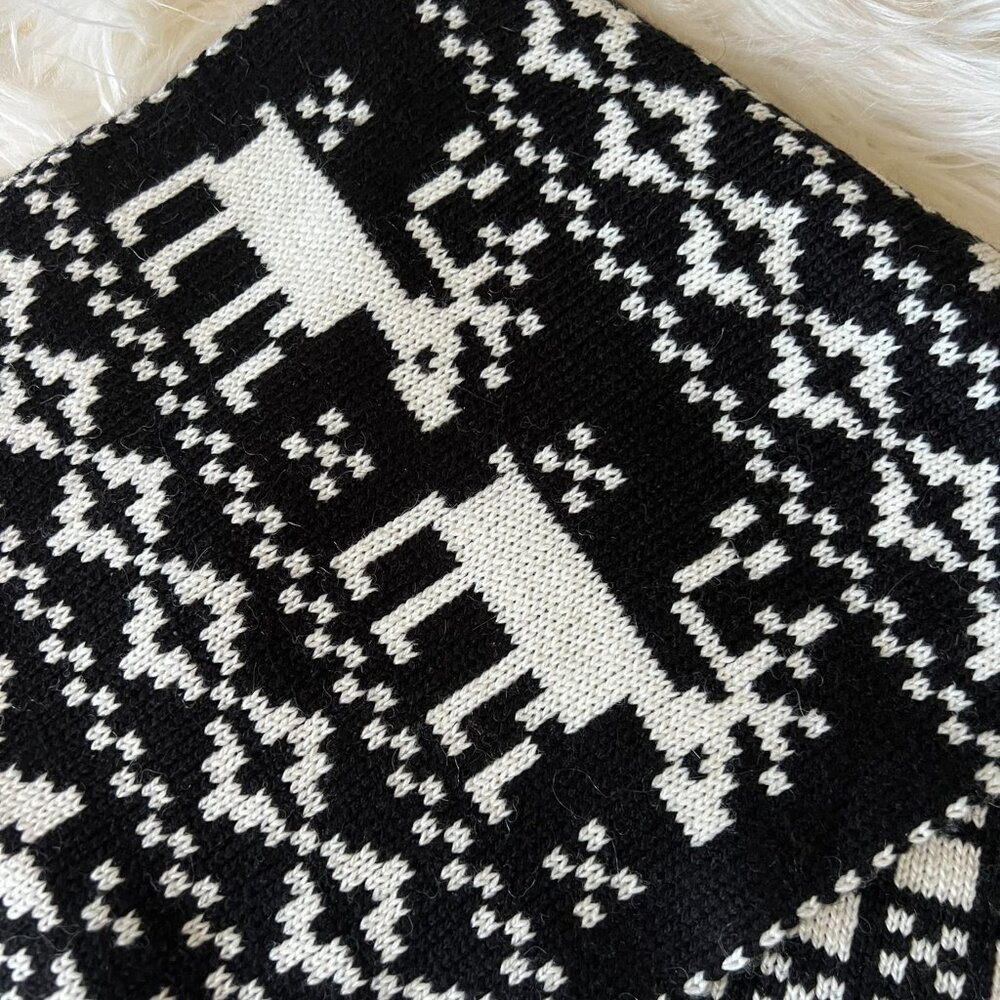 Urban Outfitters 2890 Black, White & Blue Reindeer Pattern Scarf & Hat Bundle - Picture 3 of 5